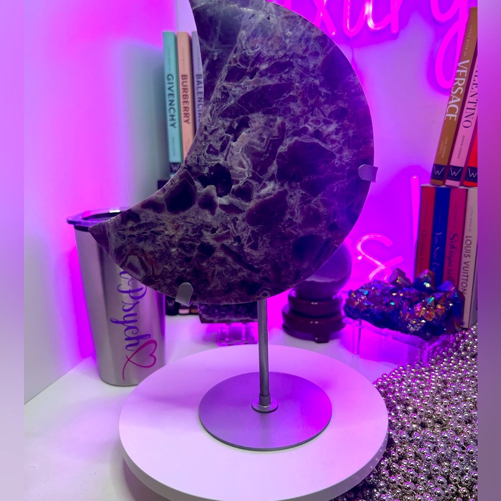 Chevron Dream Amethyst Crescent Moon on stand - CHAMYMOON-MED  121.74MM 1092g